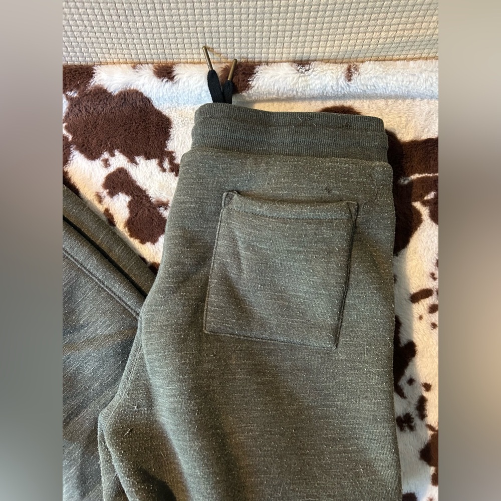 Members Mark Sherpa lined sweats